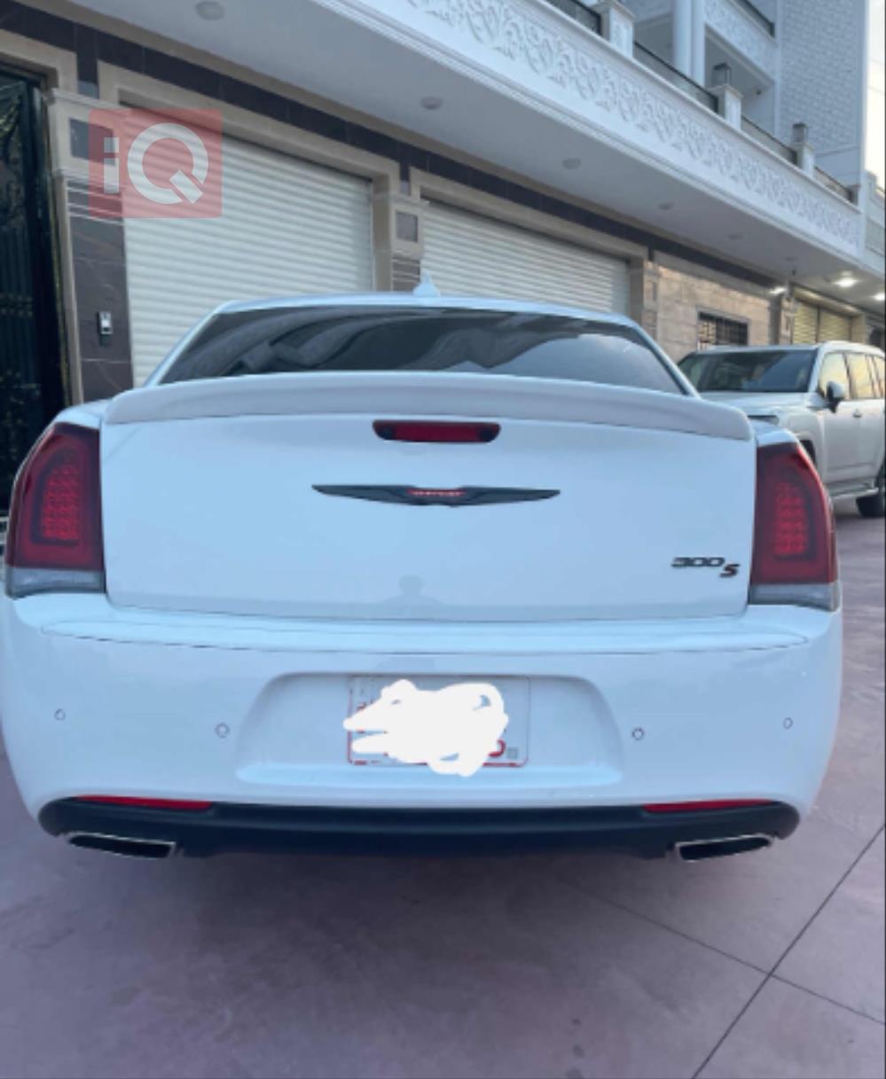 كرايسلر 300